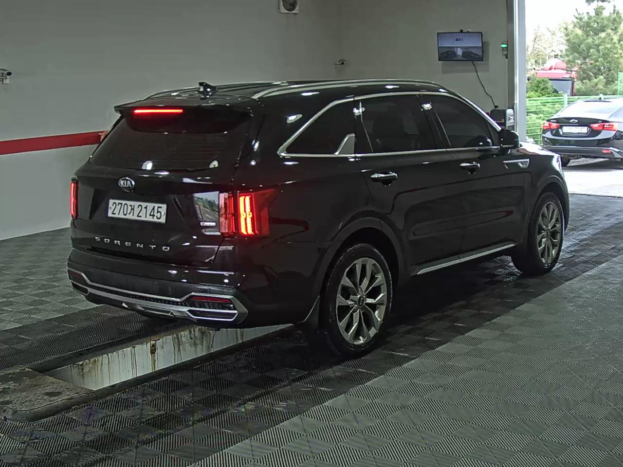 كيا أخرى 2021 - صورة 4