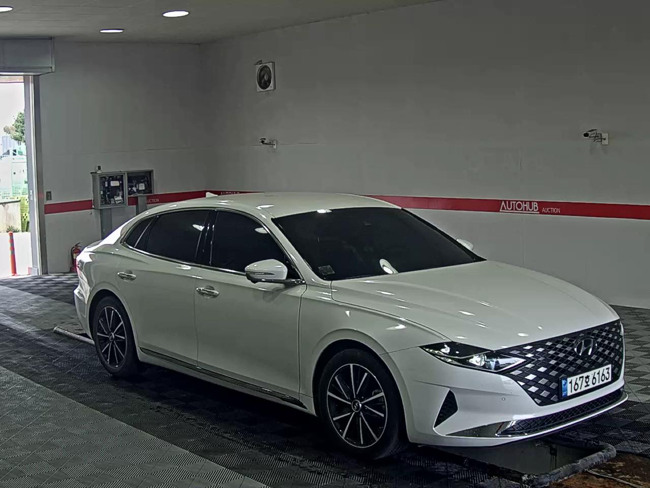 Hyundai Grandeur 2021 - Image 2