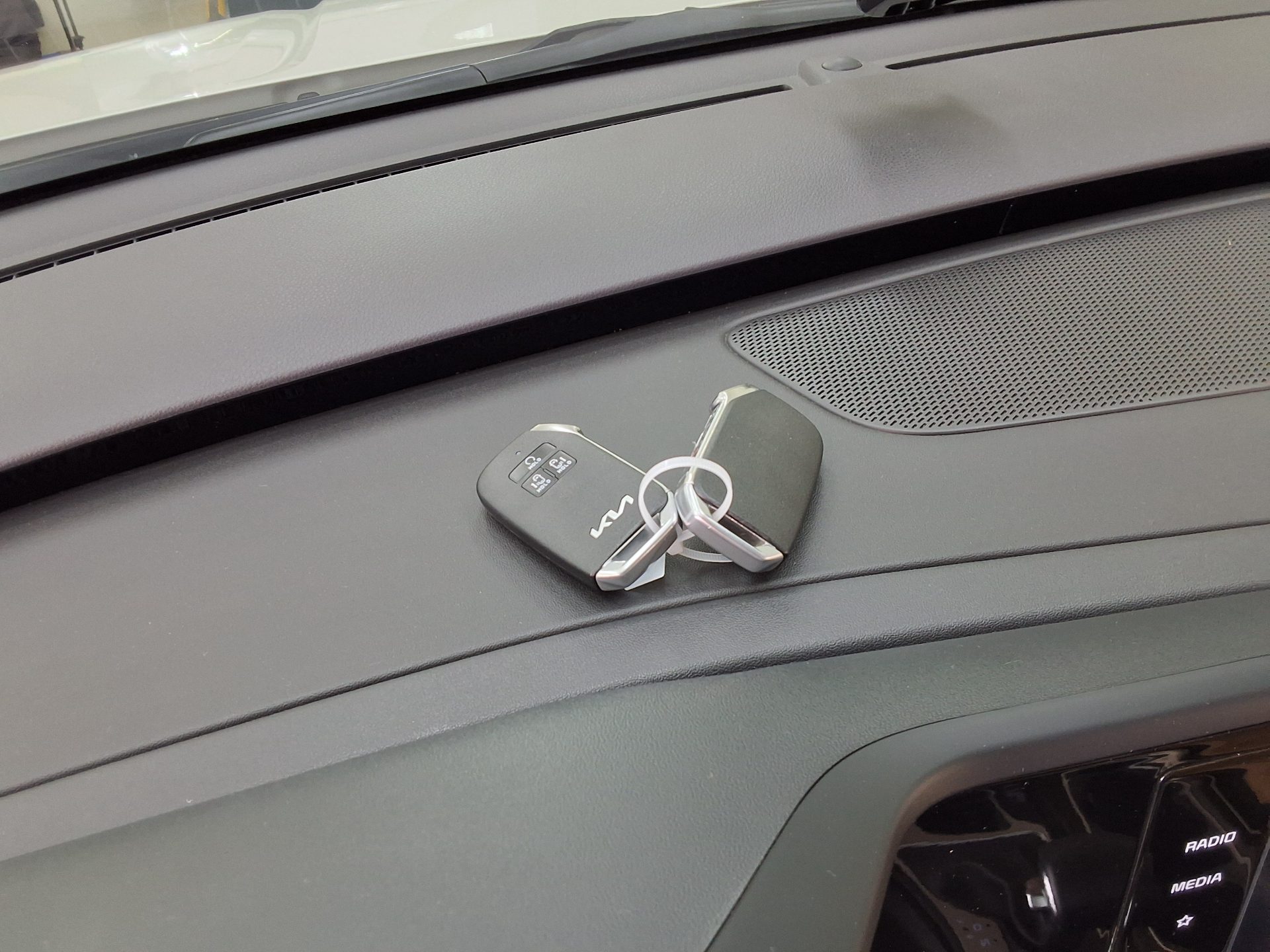 كيا كارنيفال 2023 - صورة 17