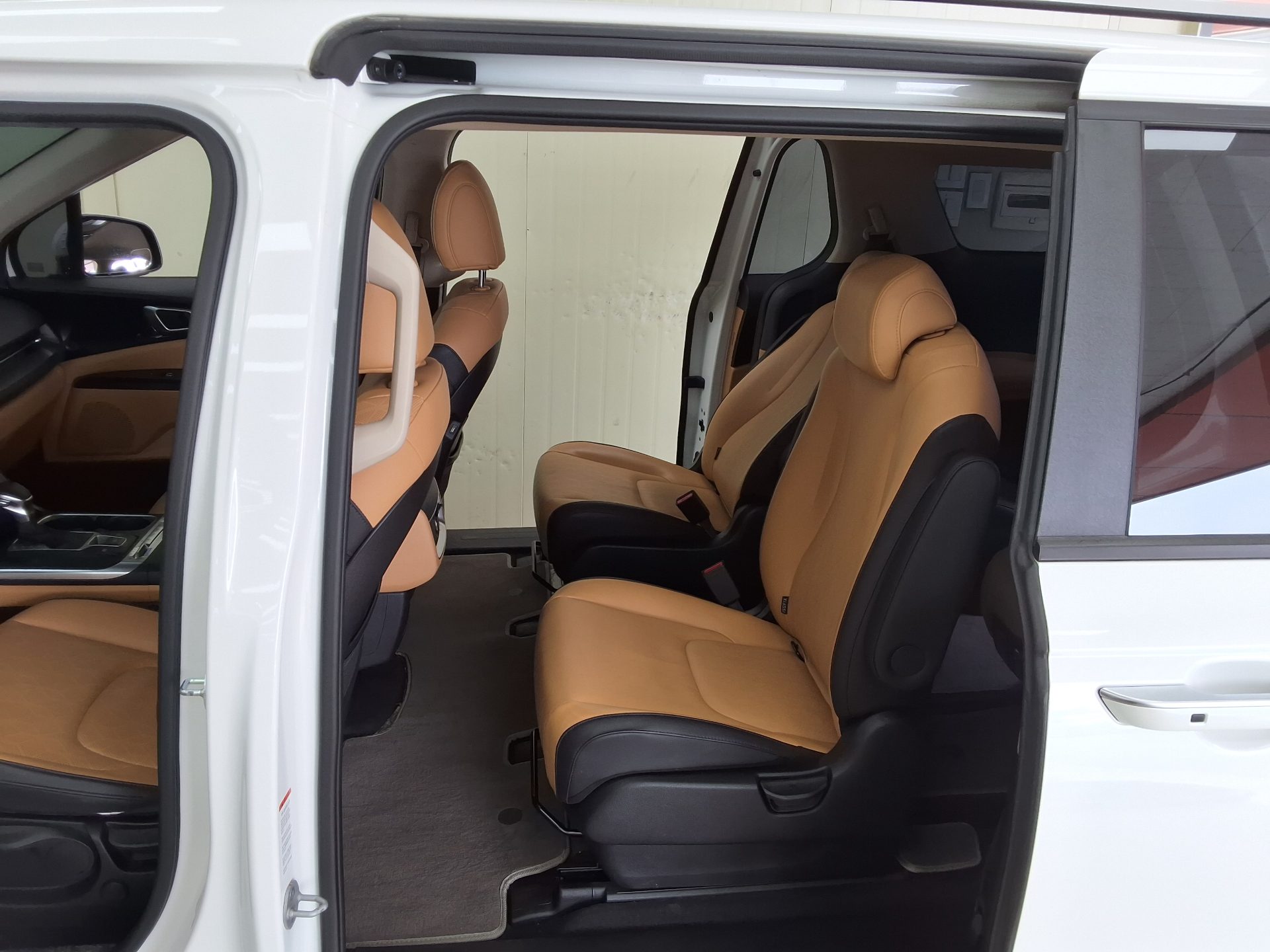 كيا كارنيفال 2023 - صورة 11