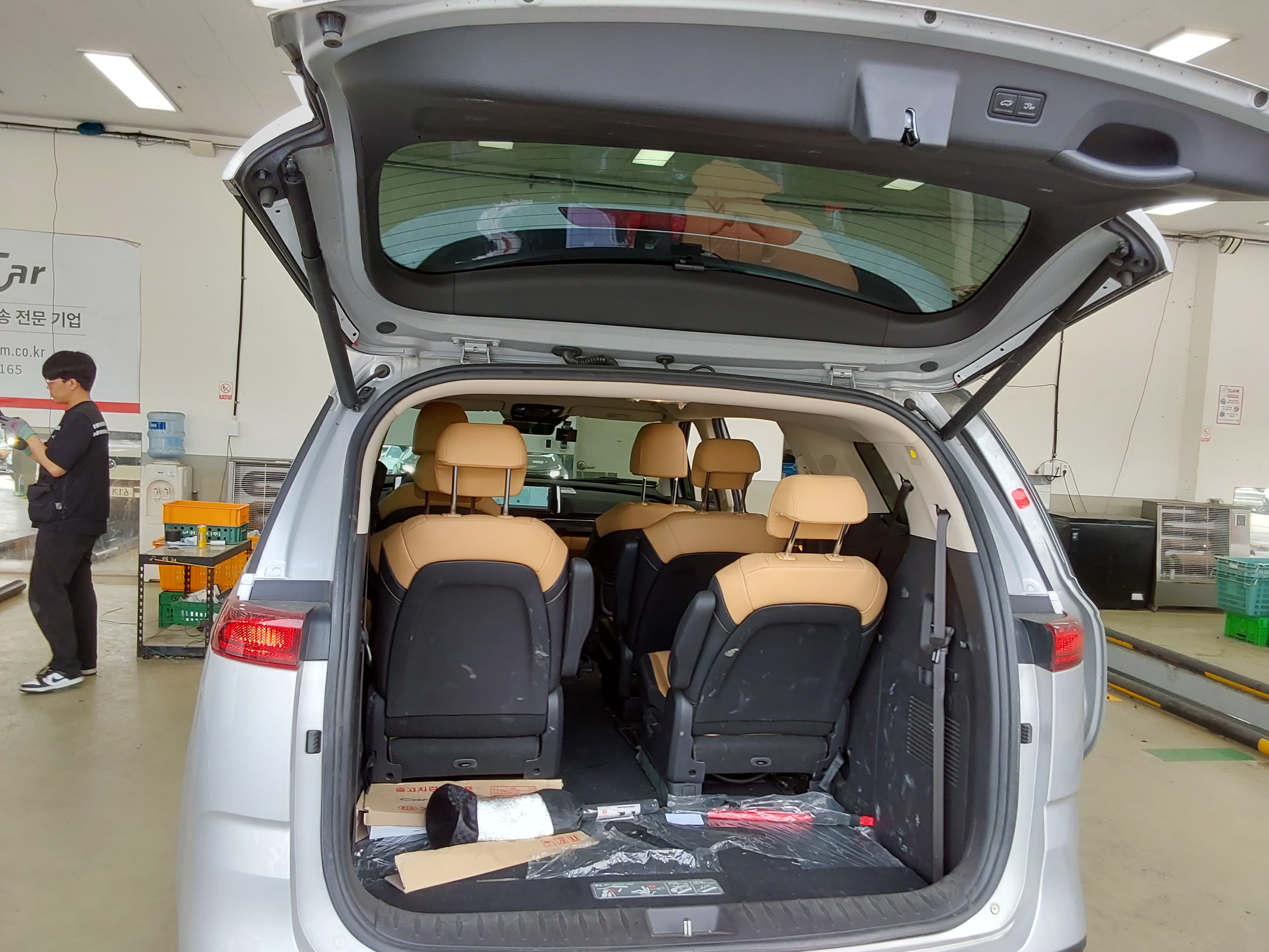 كيا سيدونا 2021 - صورة 14