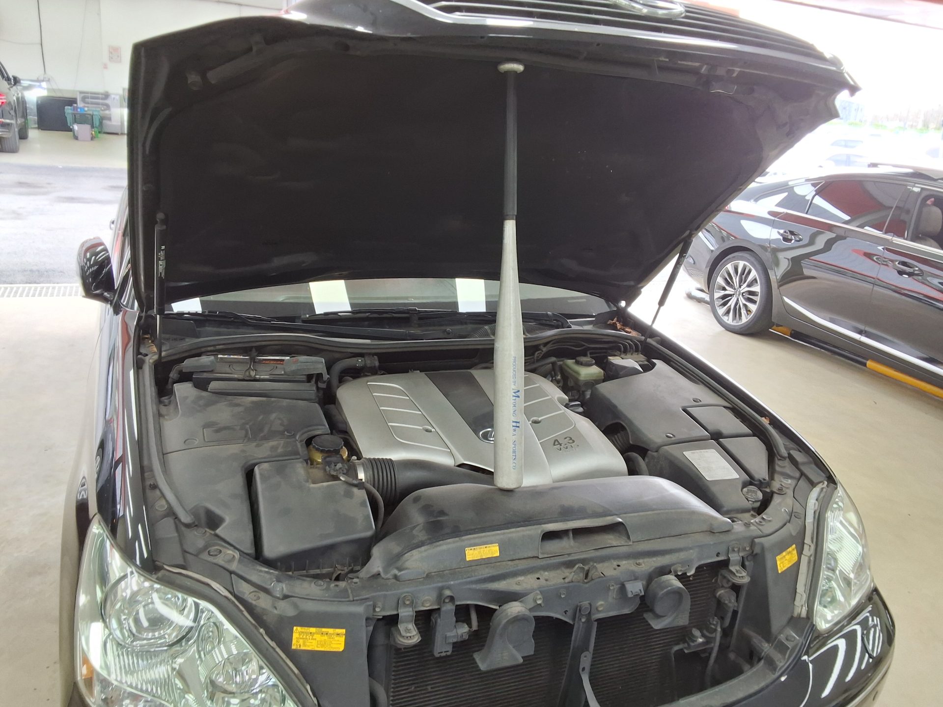 LEXUS LS - 20