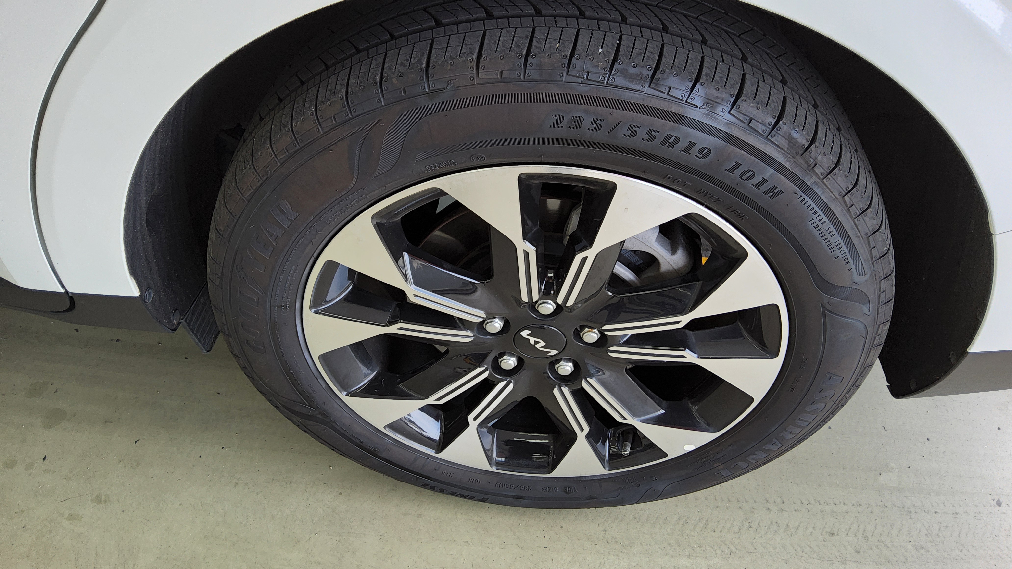 كيا كارنيفال 2023 - صورة 17