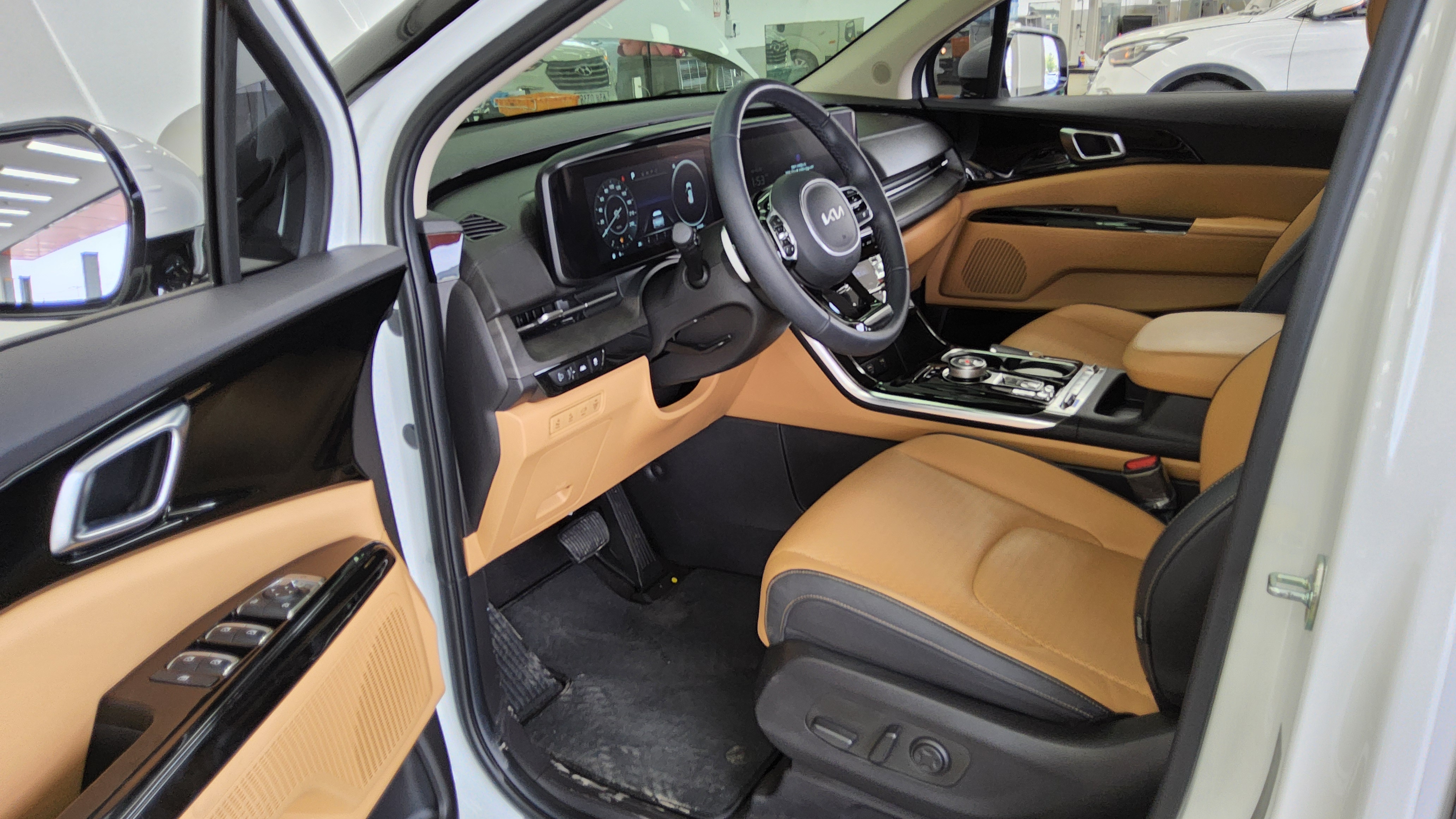 كيا كارنيفال 2023 - صورة 9