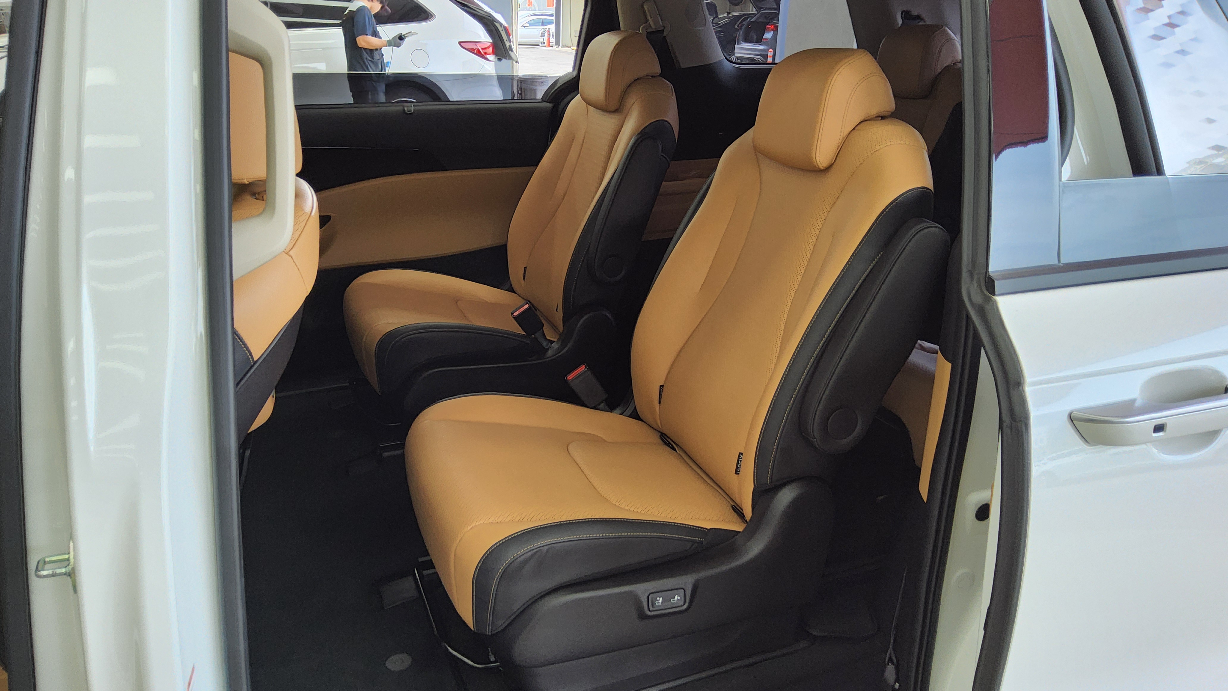 كيا كارنيفال 2023 - صورة 11