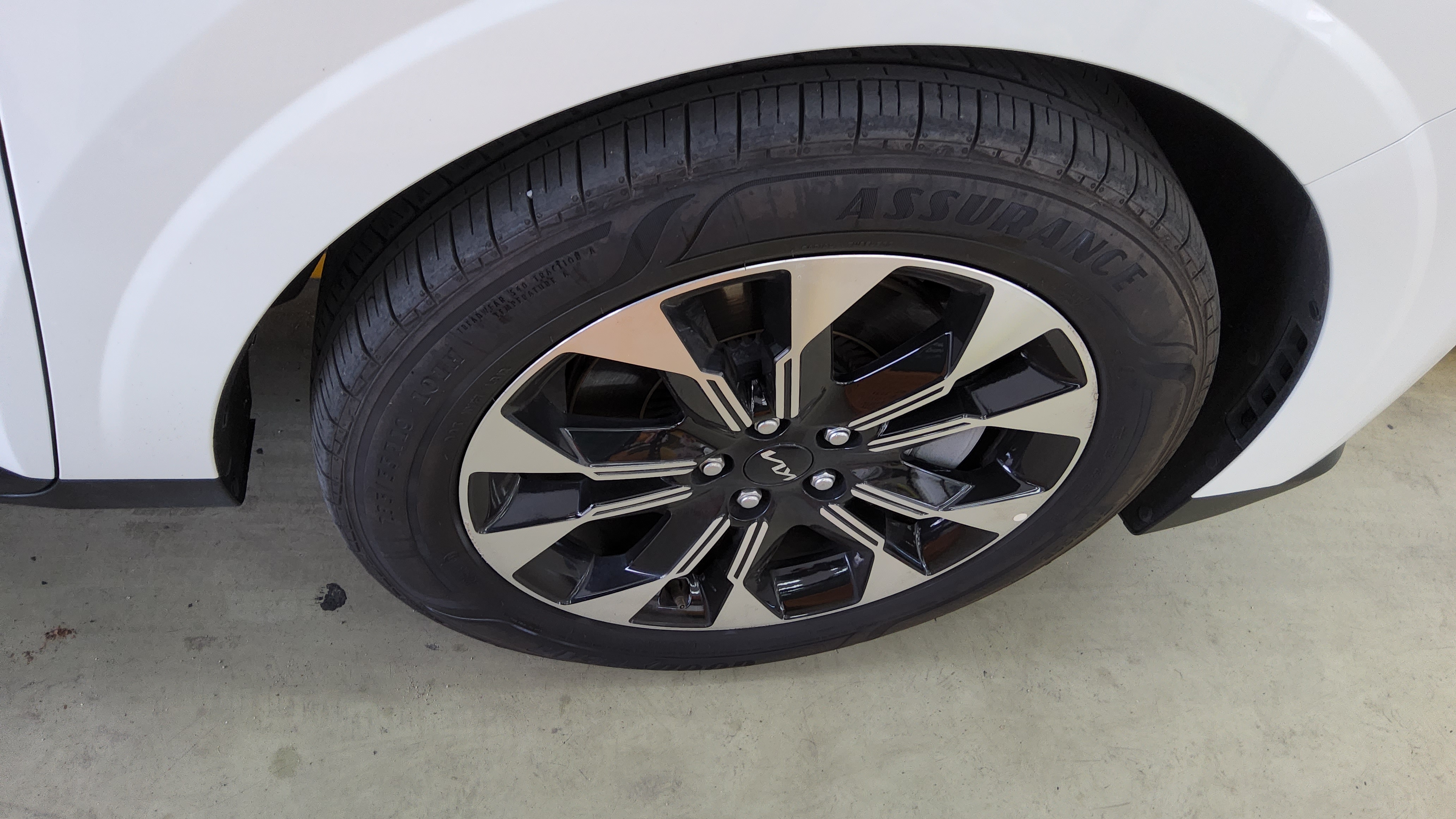 كيا كارنيفال 2023 - صورة 18