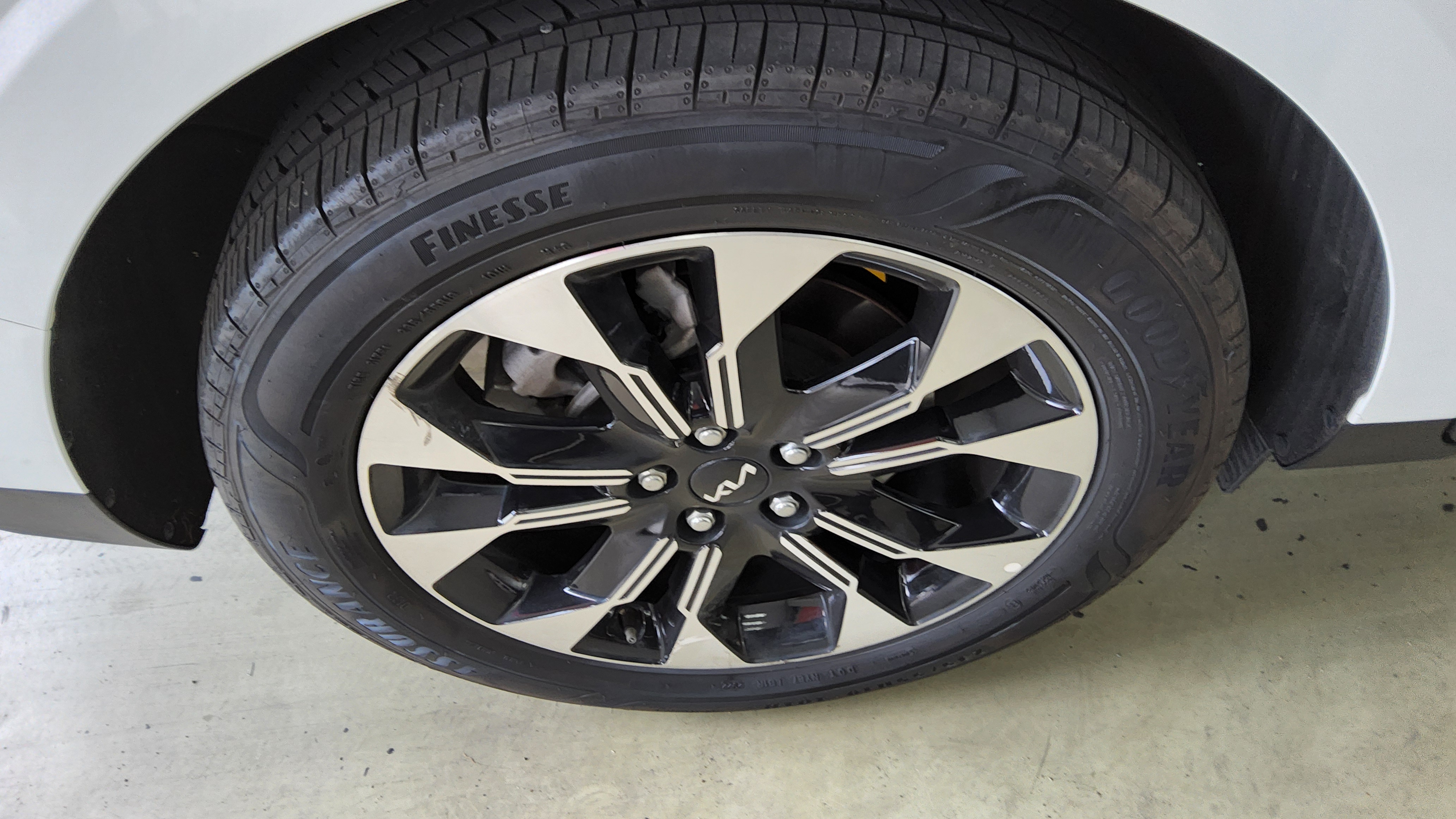 كيا كارنيفال 2023 - صورة 19