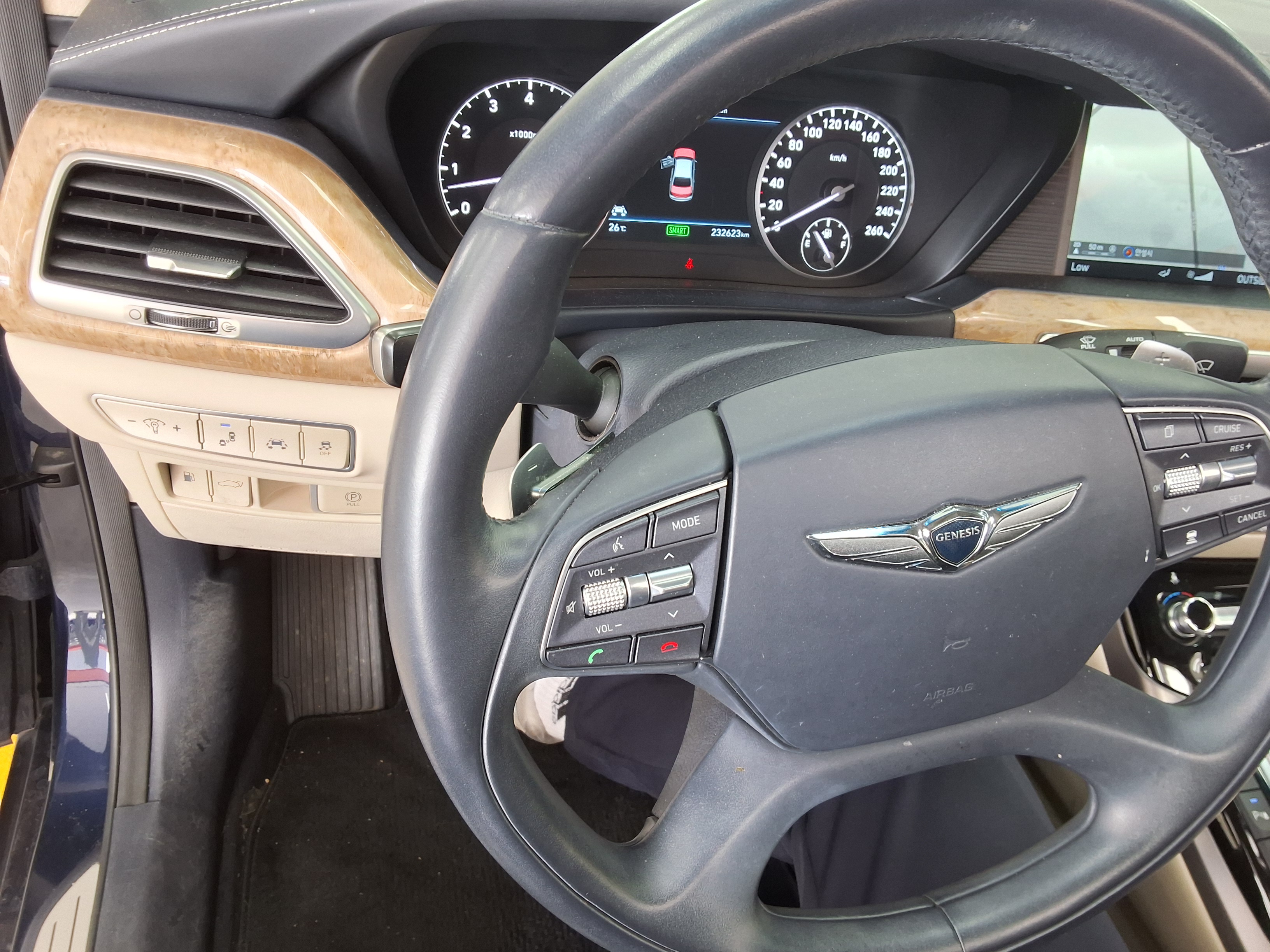 هيونداي جينيسيس EQ900 2016 - صورة 16