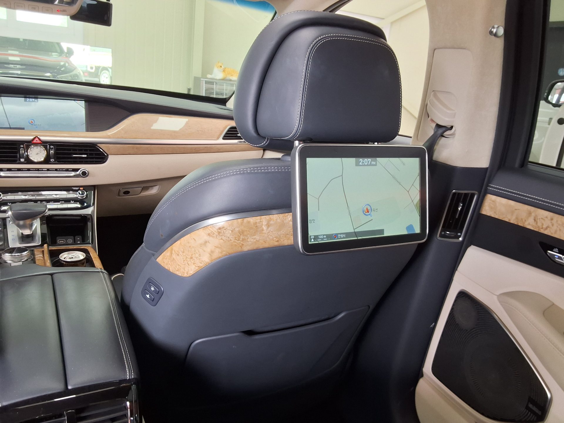 هيونداي جينيسيس EQ900 2016 - صورة 20