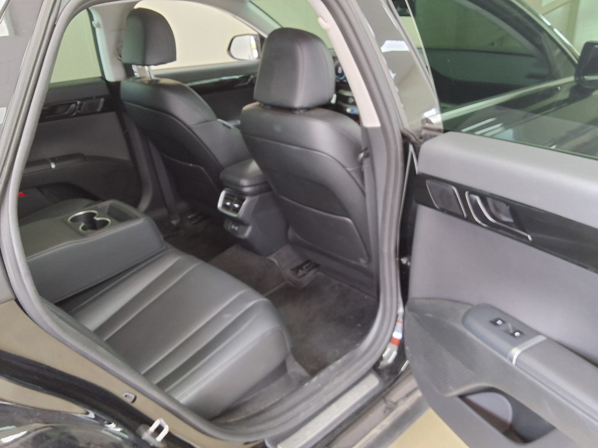 Hyundai Grandeur 2023 - Image 12