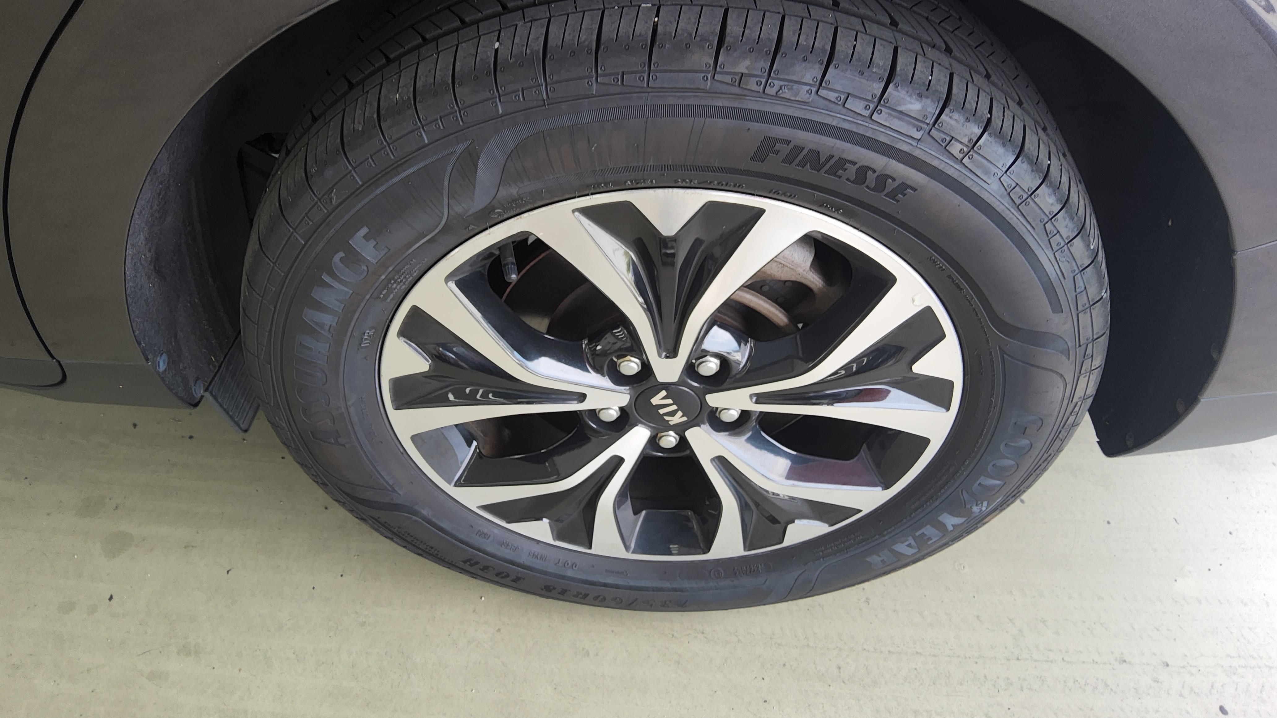 كيا كارنيفال 2021 - صورة 17