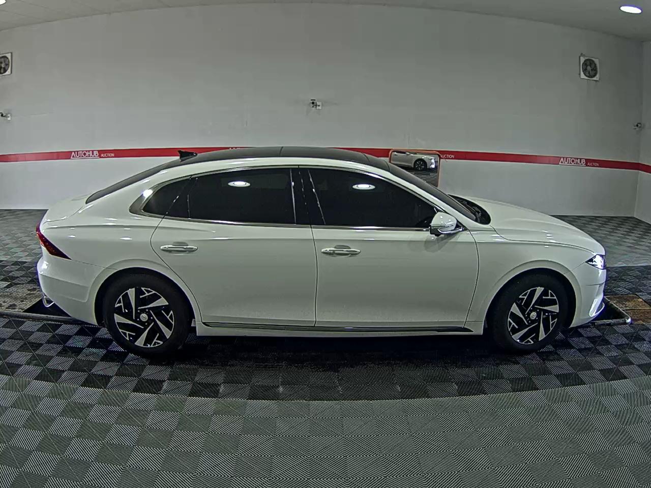 Hyundai Grandeur 2022 - Image 3
