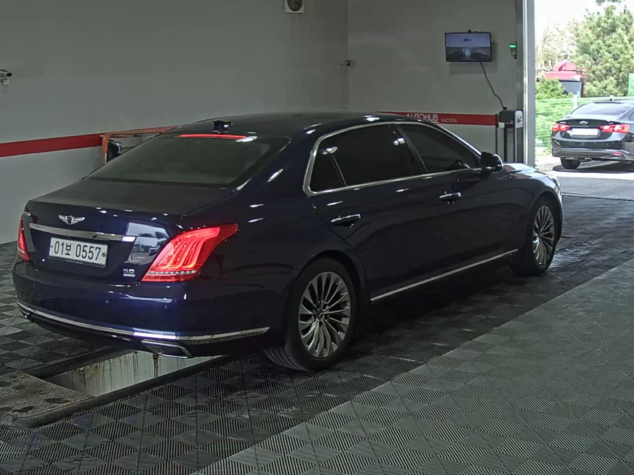 هيونداي جينيسيس EQ900 2016 - صورة 4