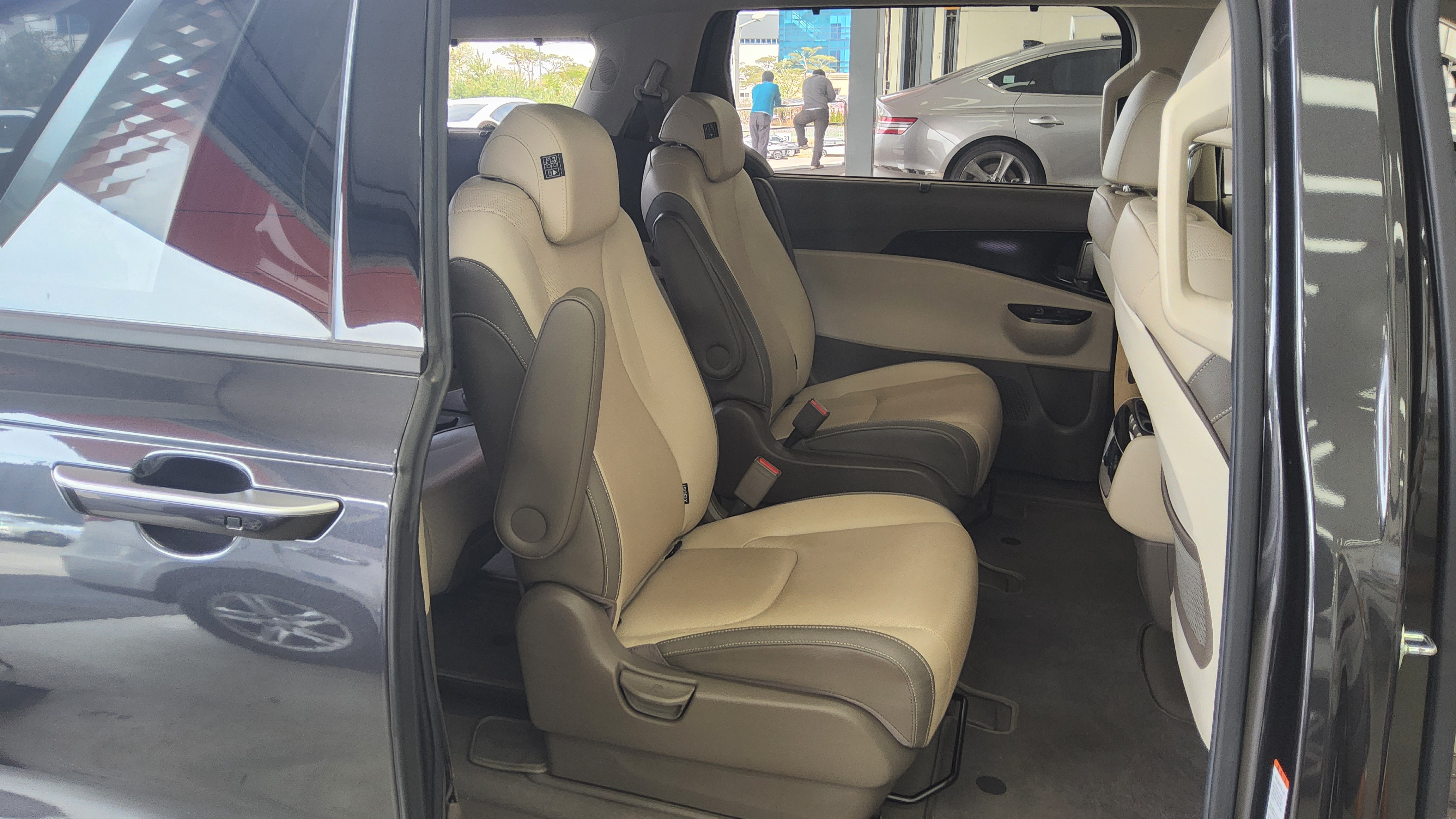 كيا كارنيفال 2021 - صورة 12