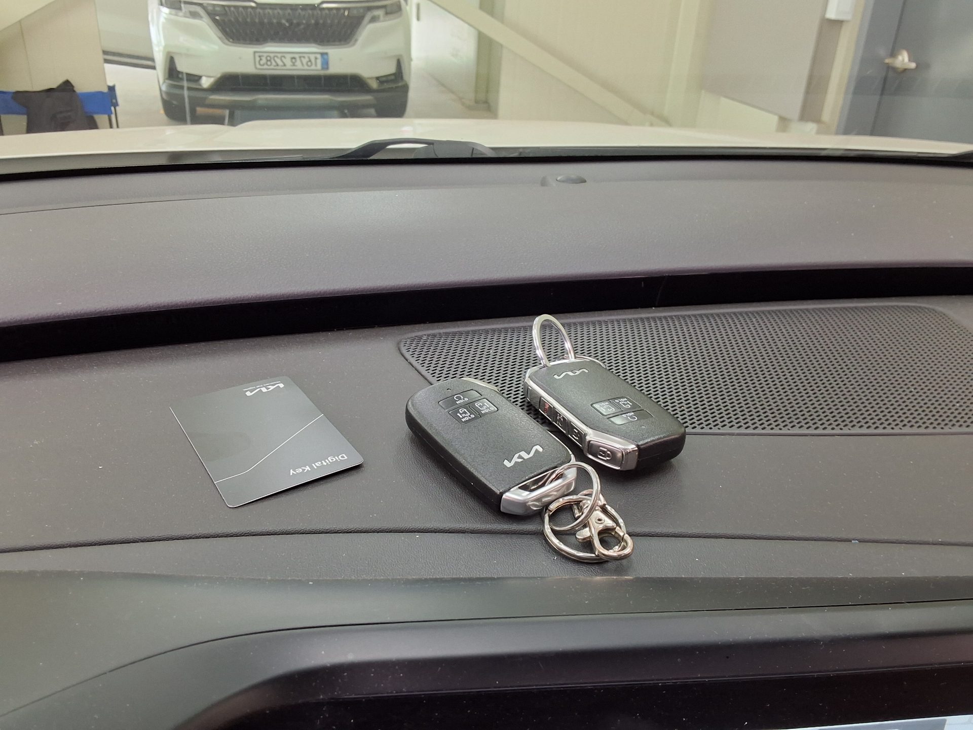 Kia Carnival 2023 - Image 17