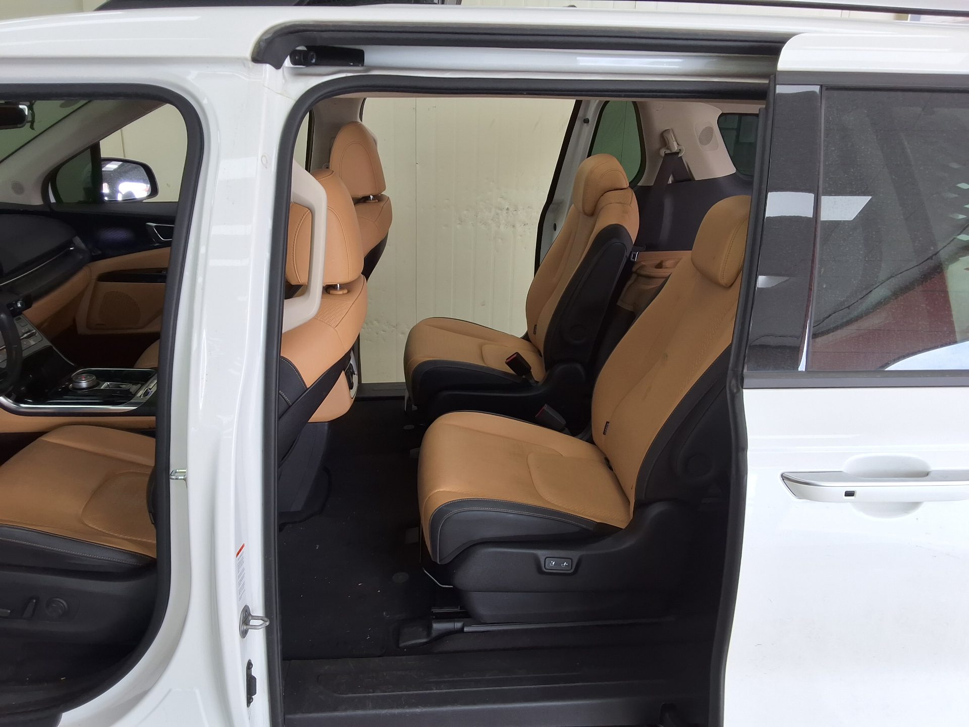 Kia Carnival 2023 - Image 11