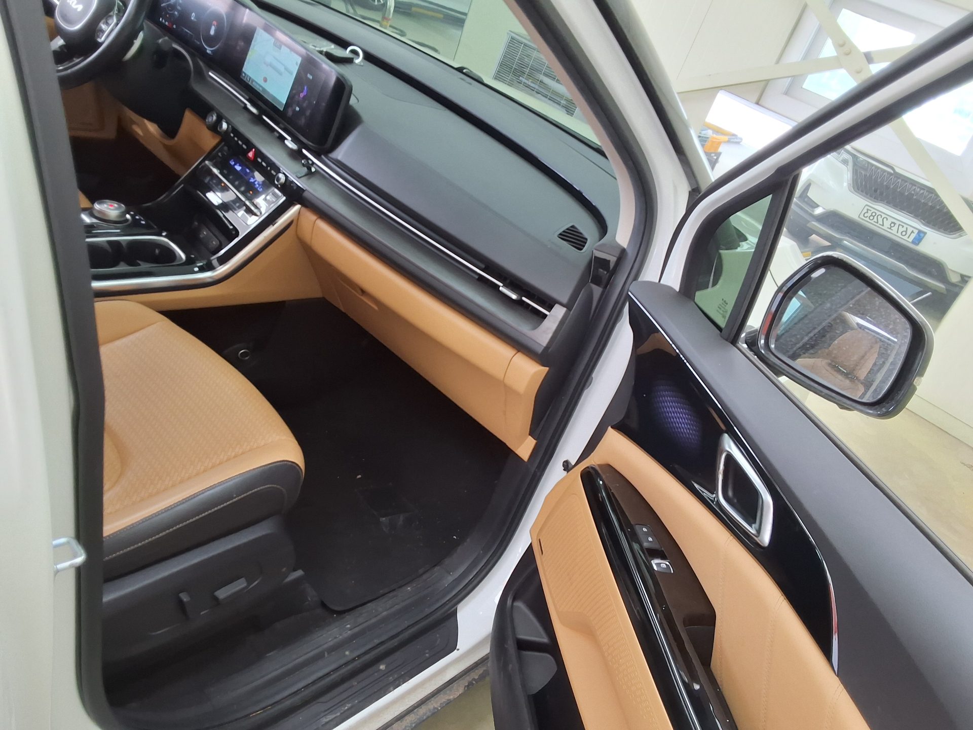 Kia Carnival 2023 - Image 13