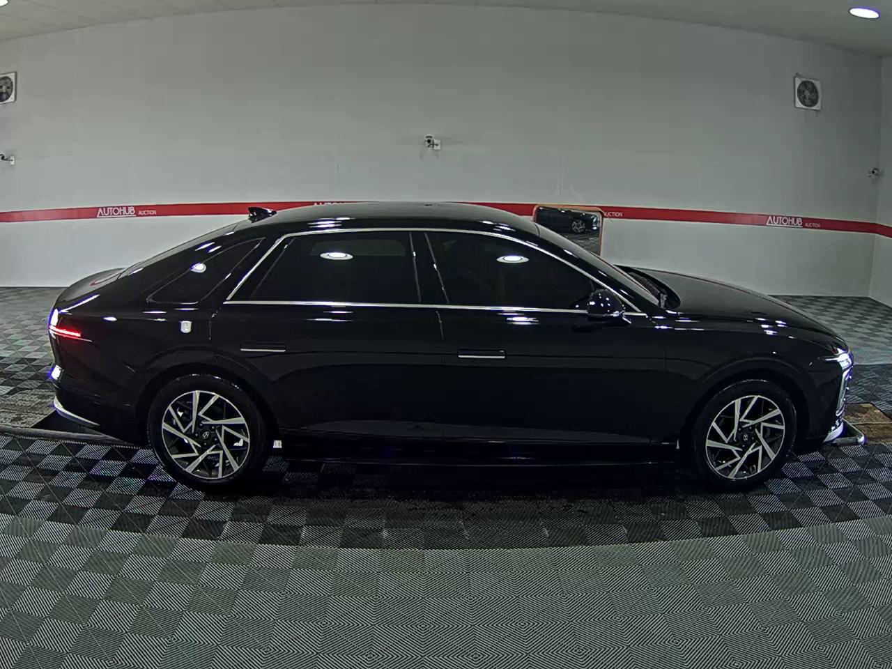 Hyundai Grandeur 2023 - Image 3