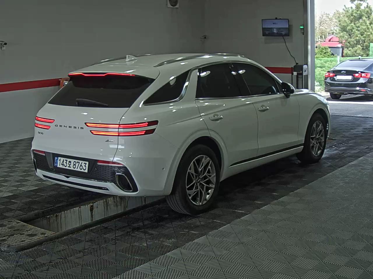 제네시스 GV70 - 4