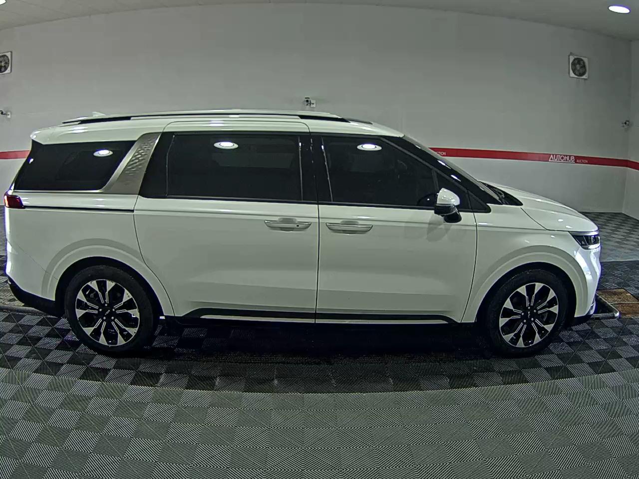 Kia Carnival 2023 - Image 3