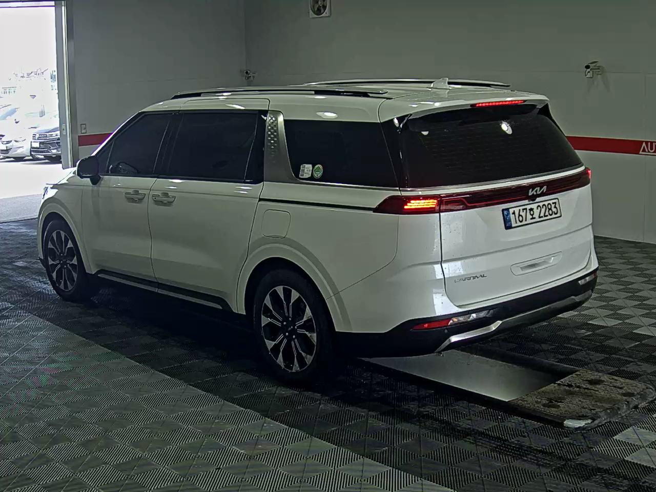 Kia Carnival 2023 - Image 5