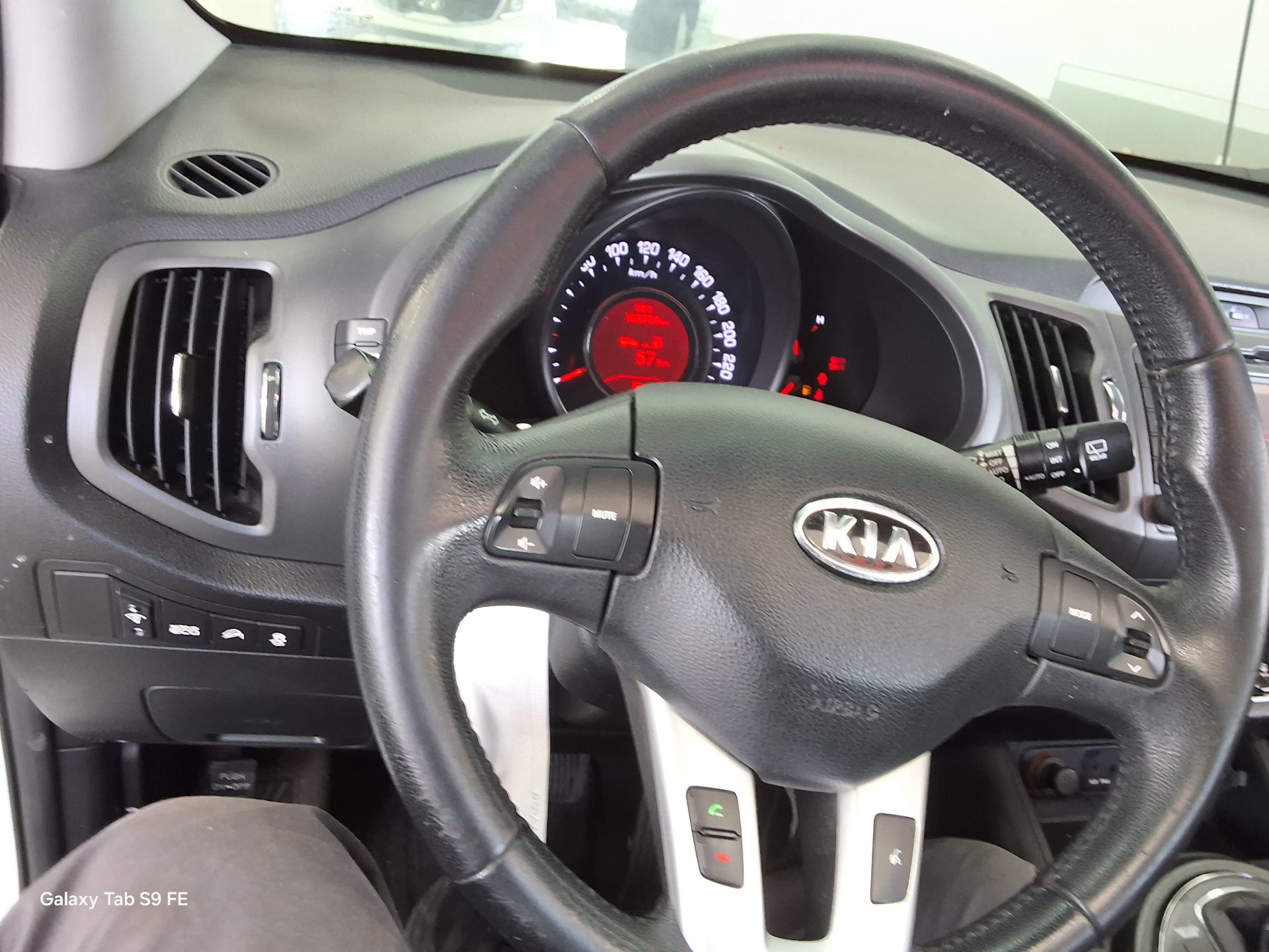 كيا سبورتاج 2011 - صورة 16