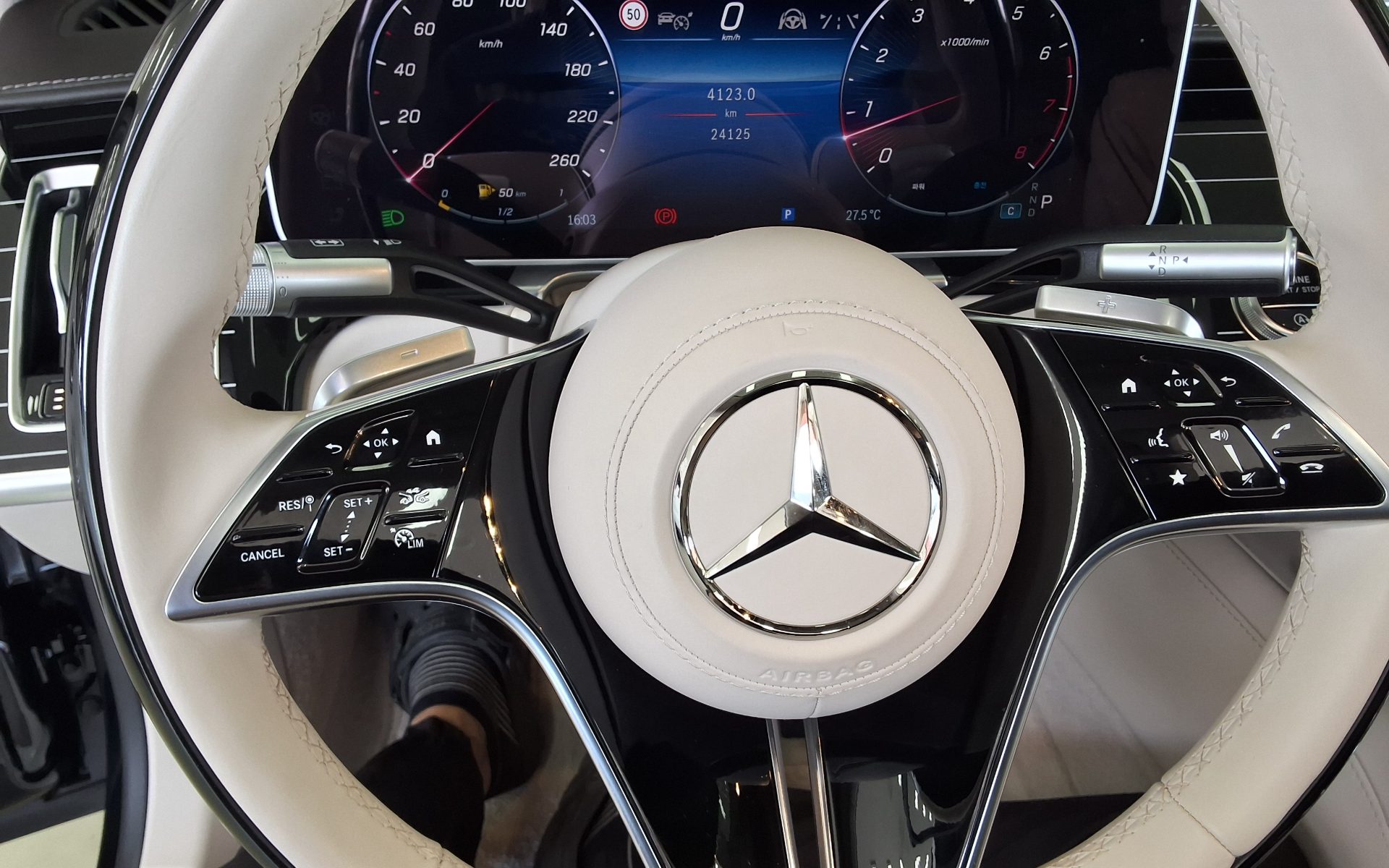 2023 - mercedes-benz s580