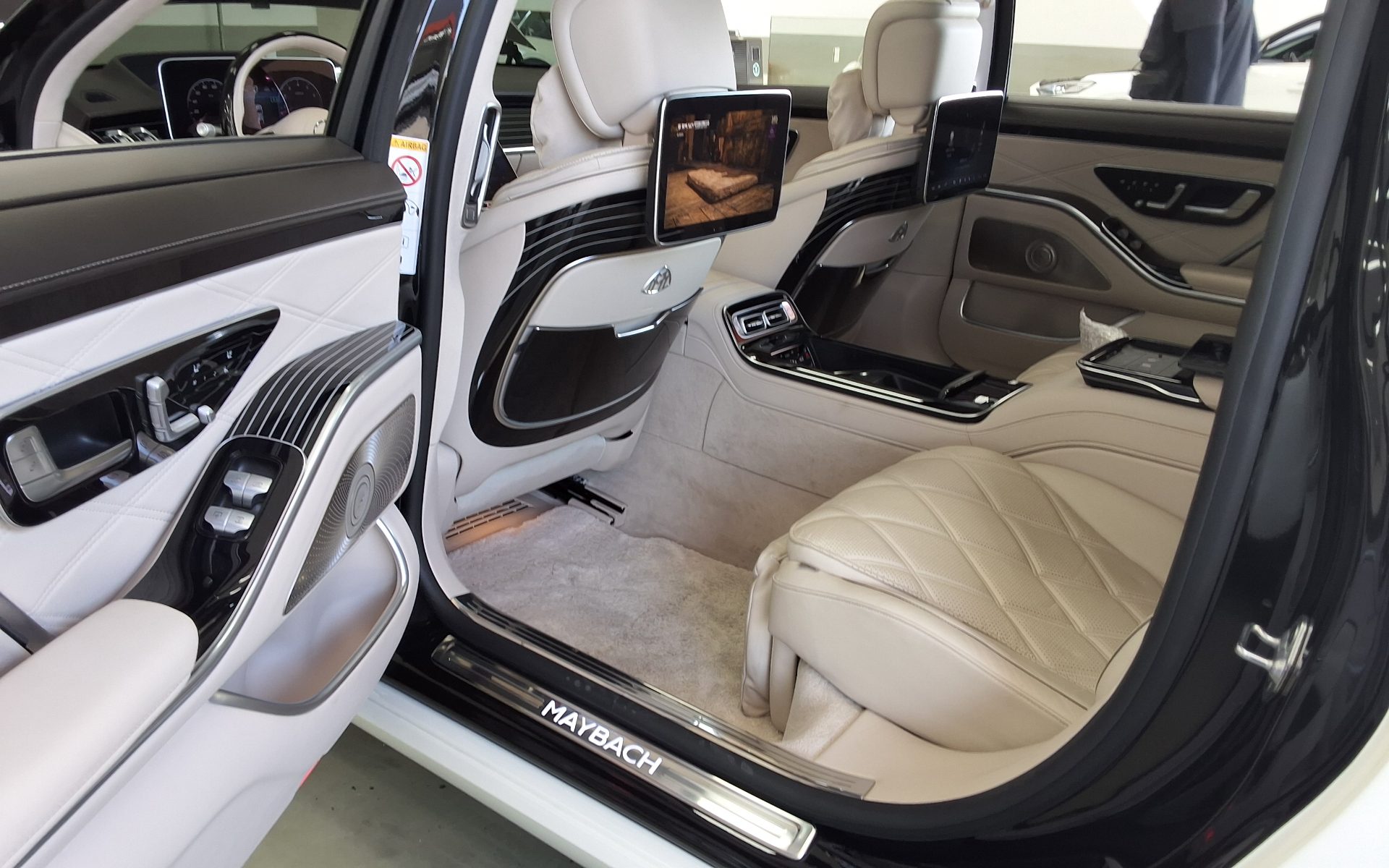 2023 - mercedes-benz s580