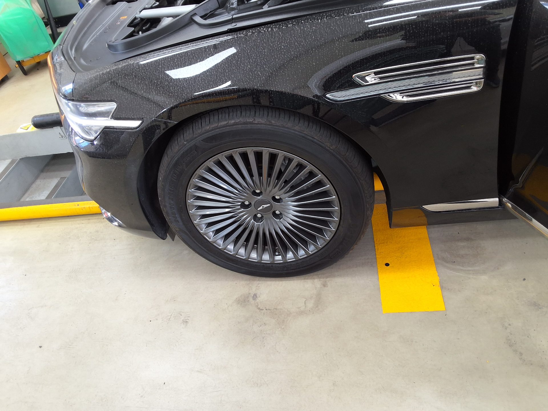 Genesis G90 2022 - Image 20