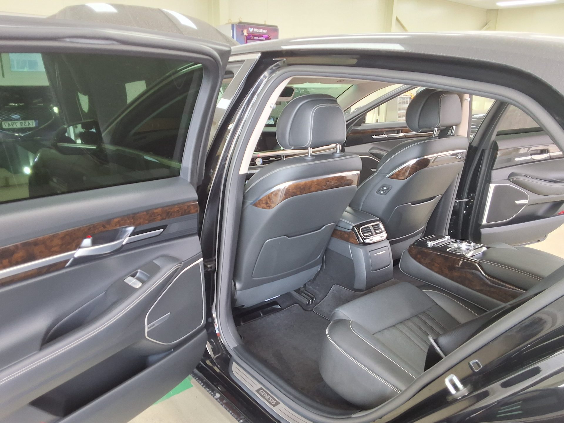 Genesis G90 2022 - Image 11