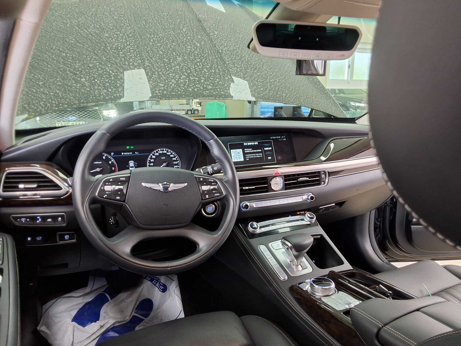 Genesis G90 2022 - Image 10
