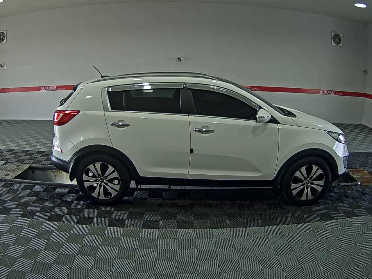 كيا سبورتاج 2011 - صورة 3