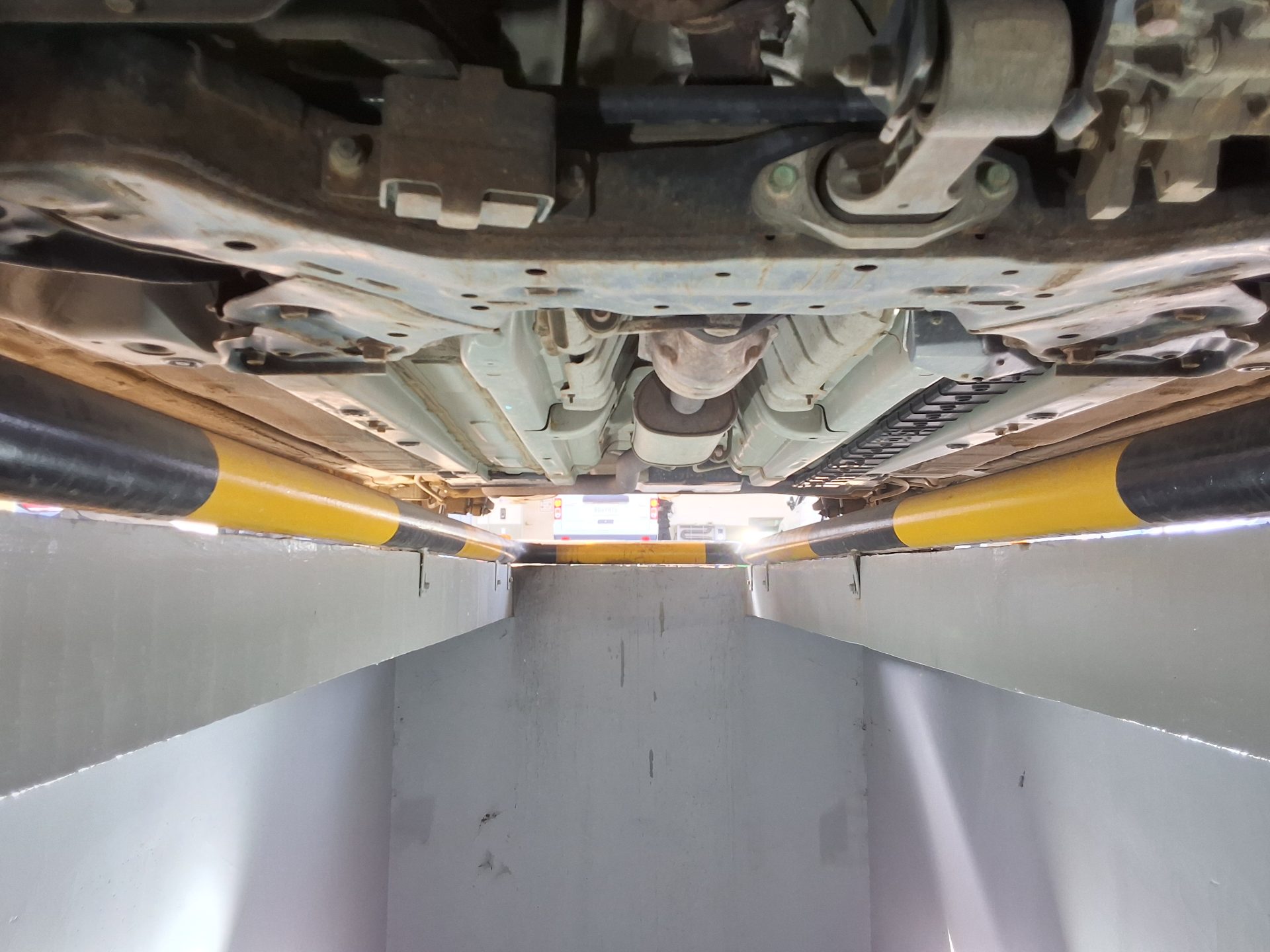 Hyundai Elantra 2012 - Image 18