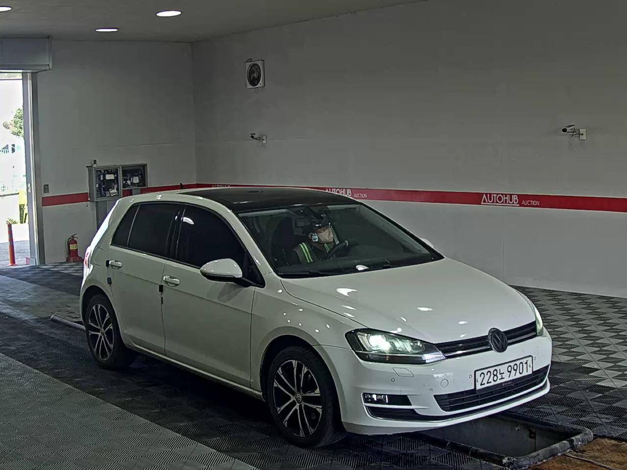 فولكس فاجن جولف 2015 - صورة 2