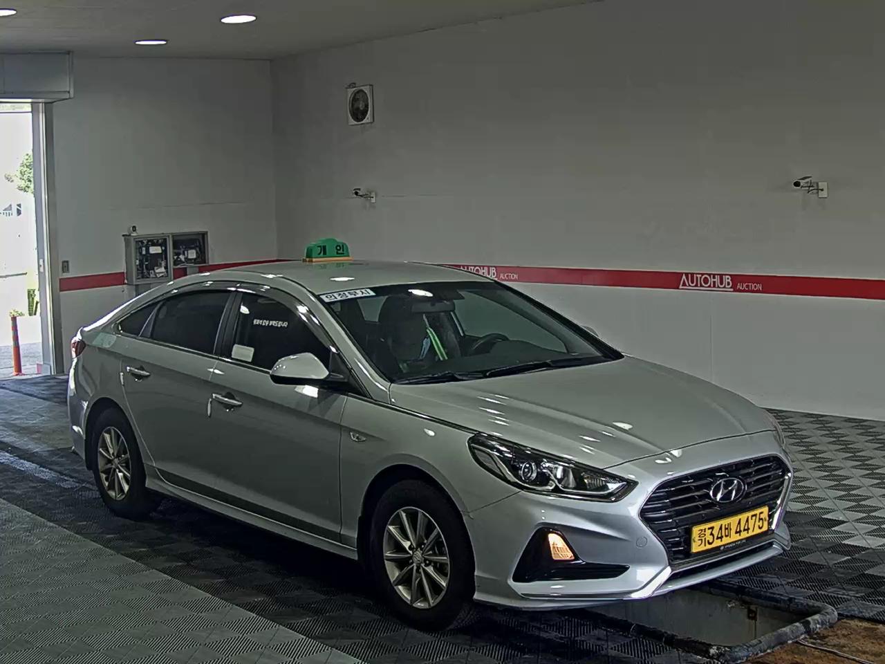 Hyundai Sonata 2020 - Image 2