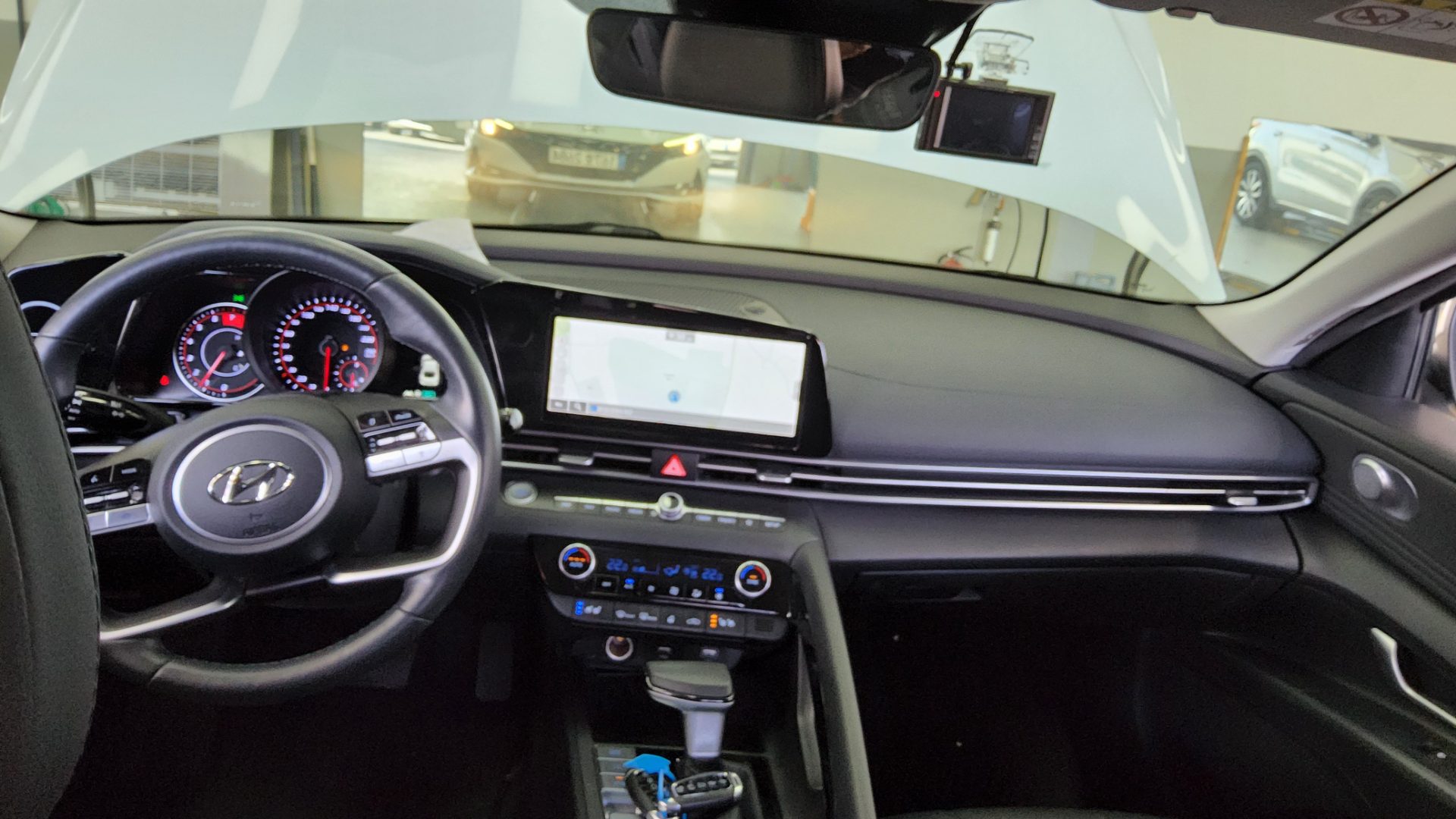 هيونداي إلانترا 2023 - صورة 10