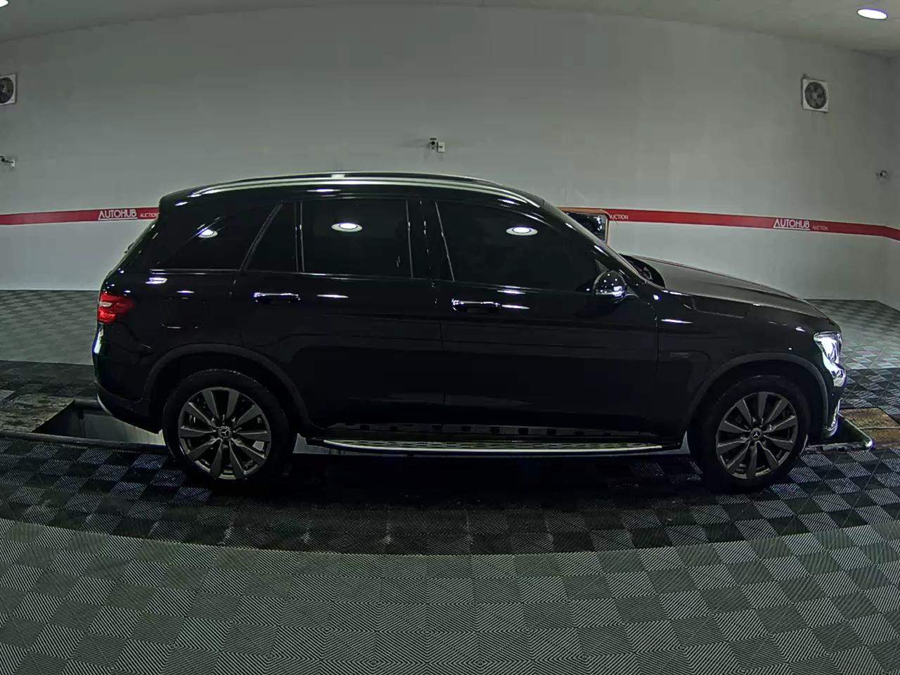 مرسيدس بنز GLC 2019 - صورة 3