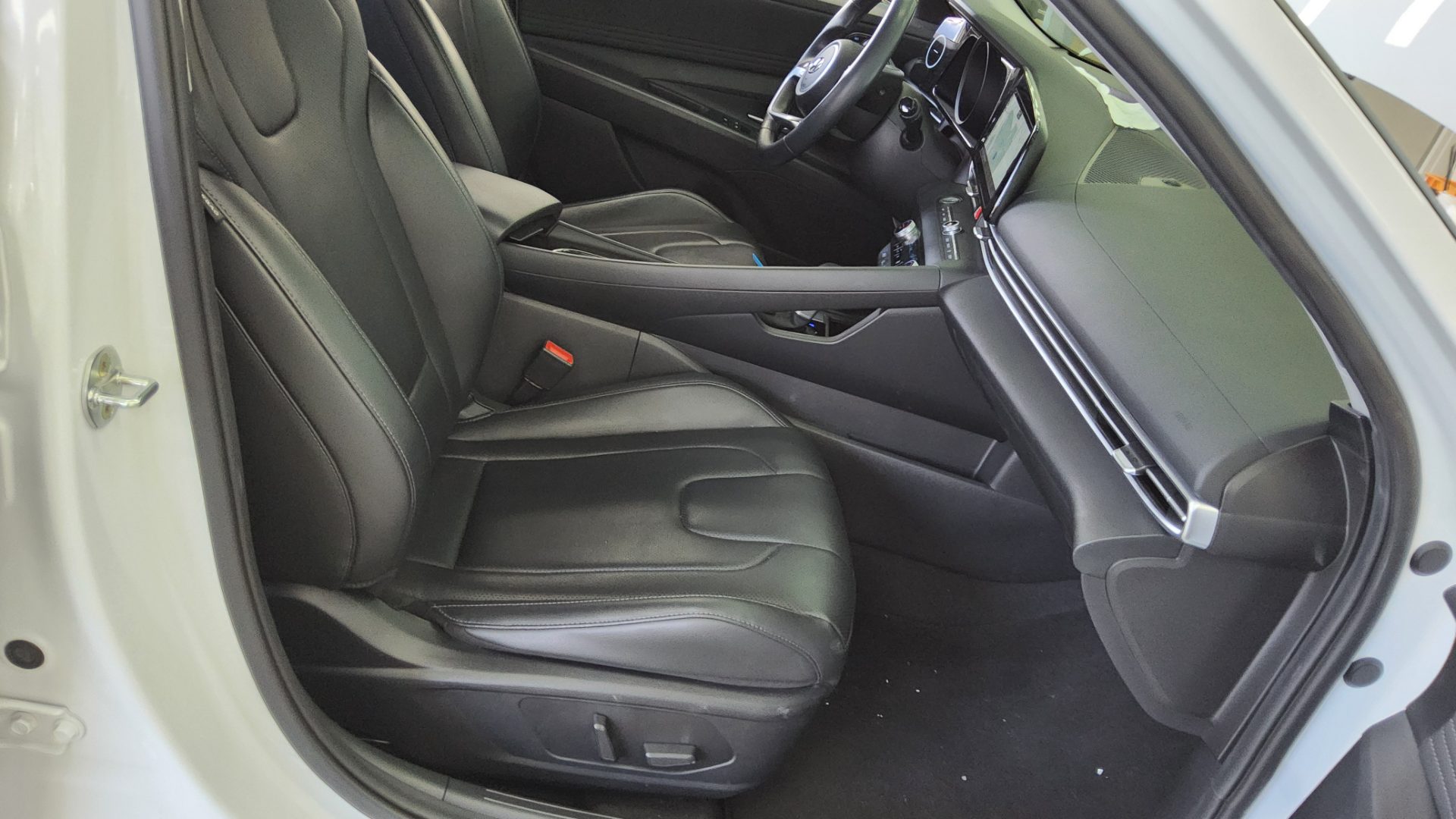 هيونداي إلانترا 2023 - صورة 13