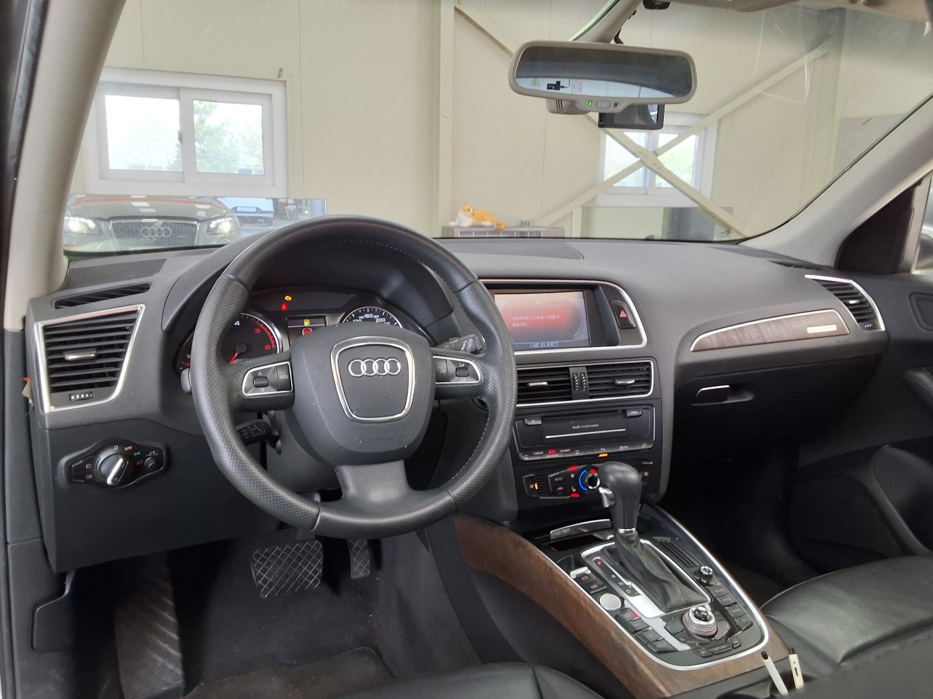 Audi Q5 2012 - Image 10