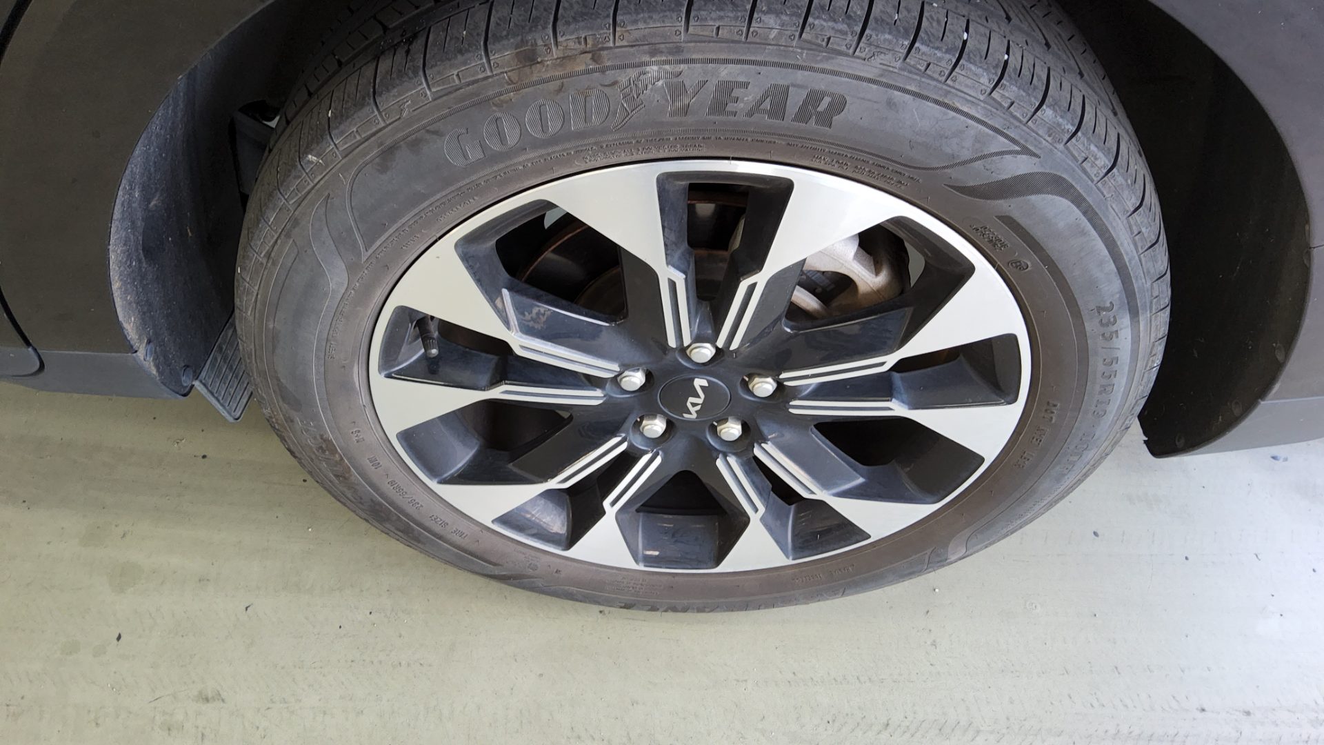 Kia Carnival 2022 - Image 17