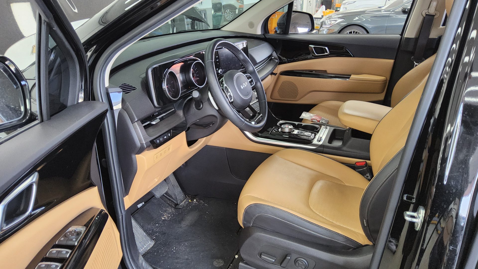 Kia Carnival 2022 - Image 9