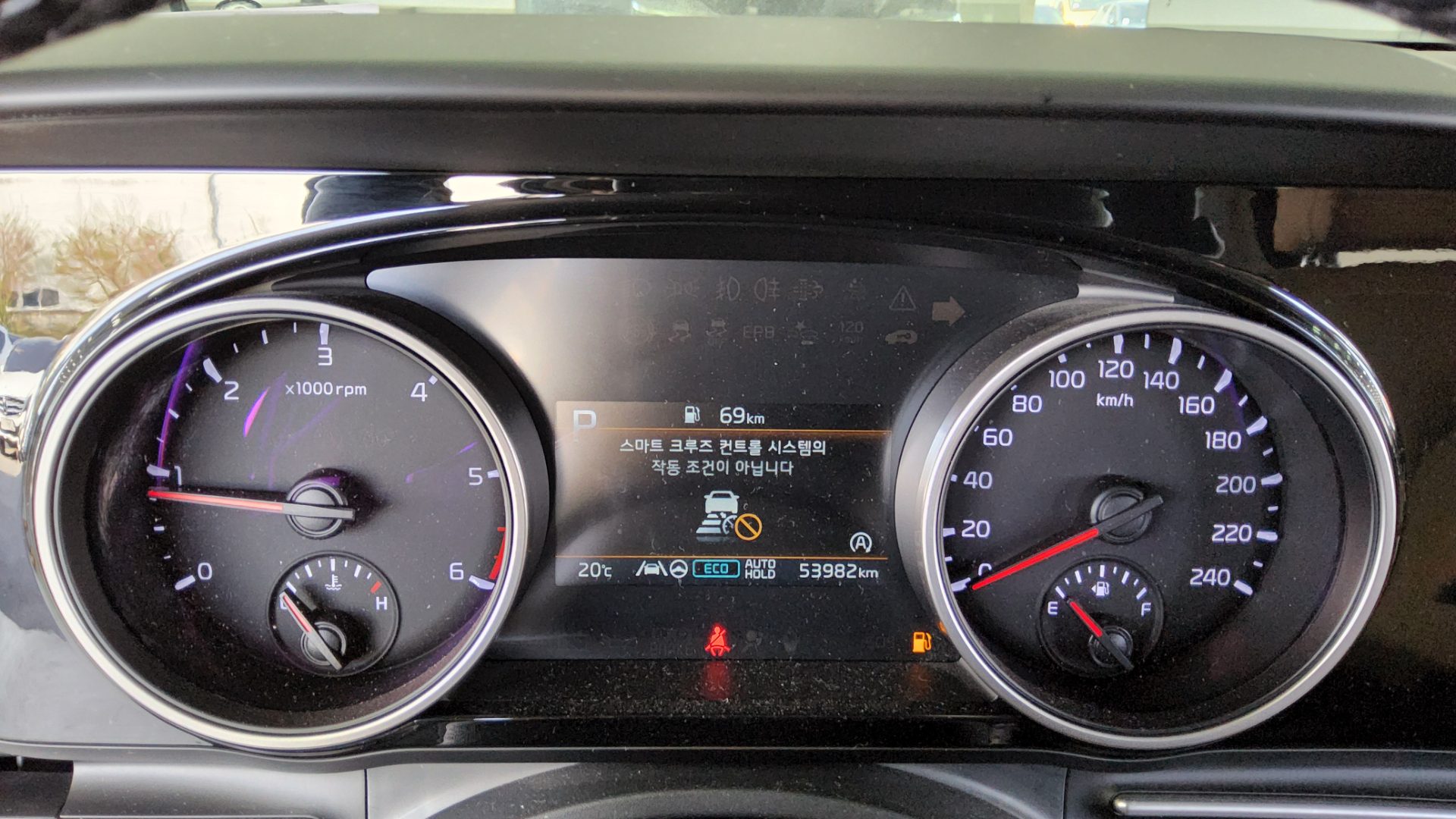 Kia Carnival 2022 - Image 8