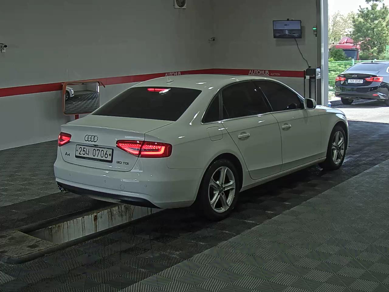 Audi A4 - 4