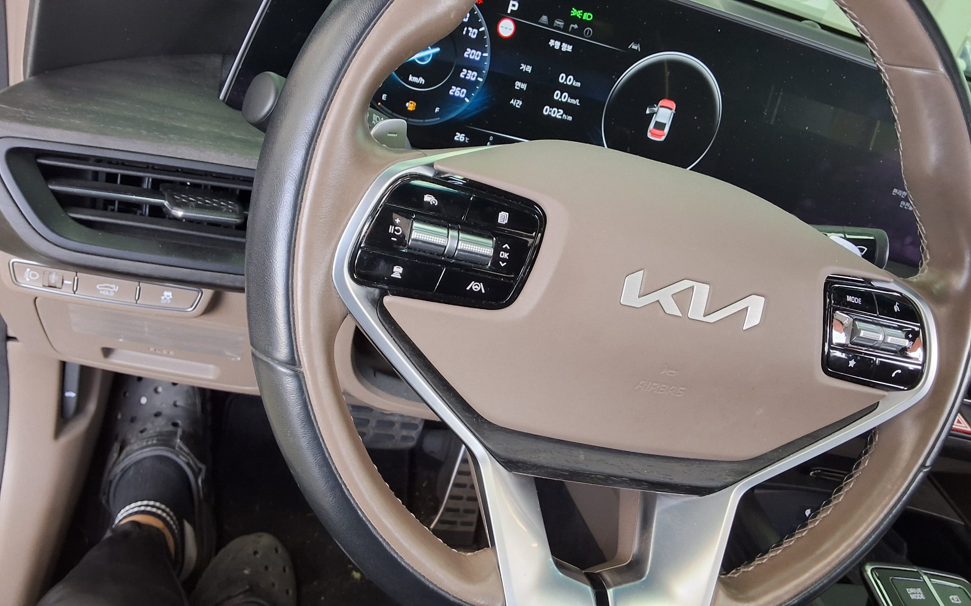 Kia K8 2022 - Image 16