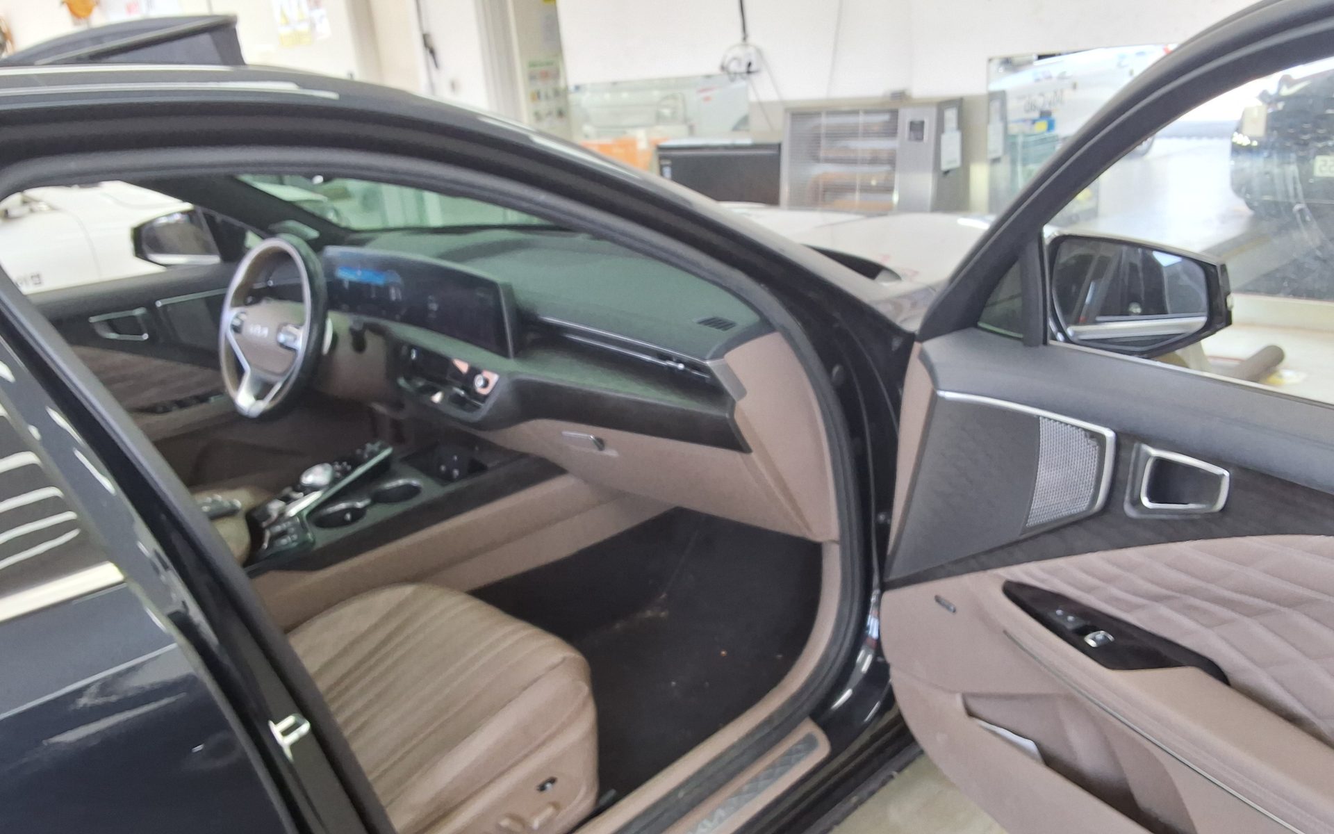 Kia K8 2022 - Image 13