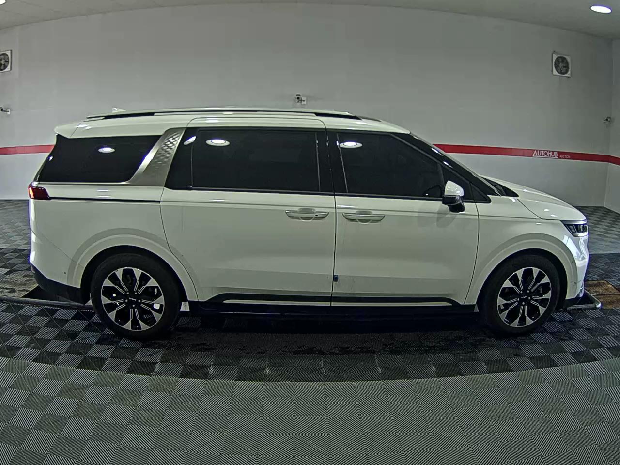 Kia SEDONA 2023 - Image 3