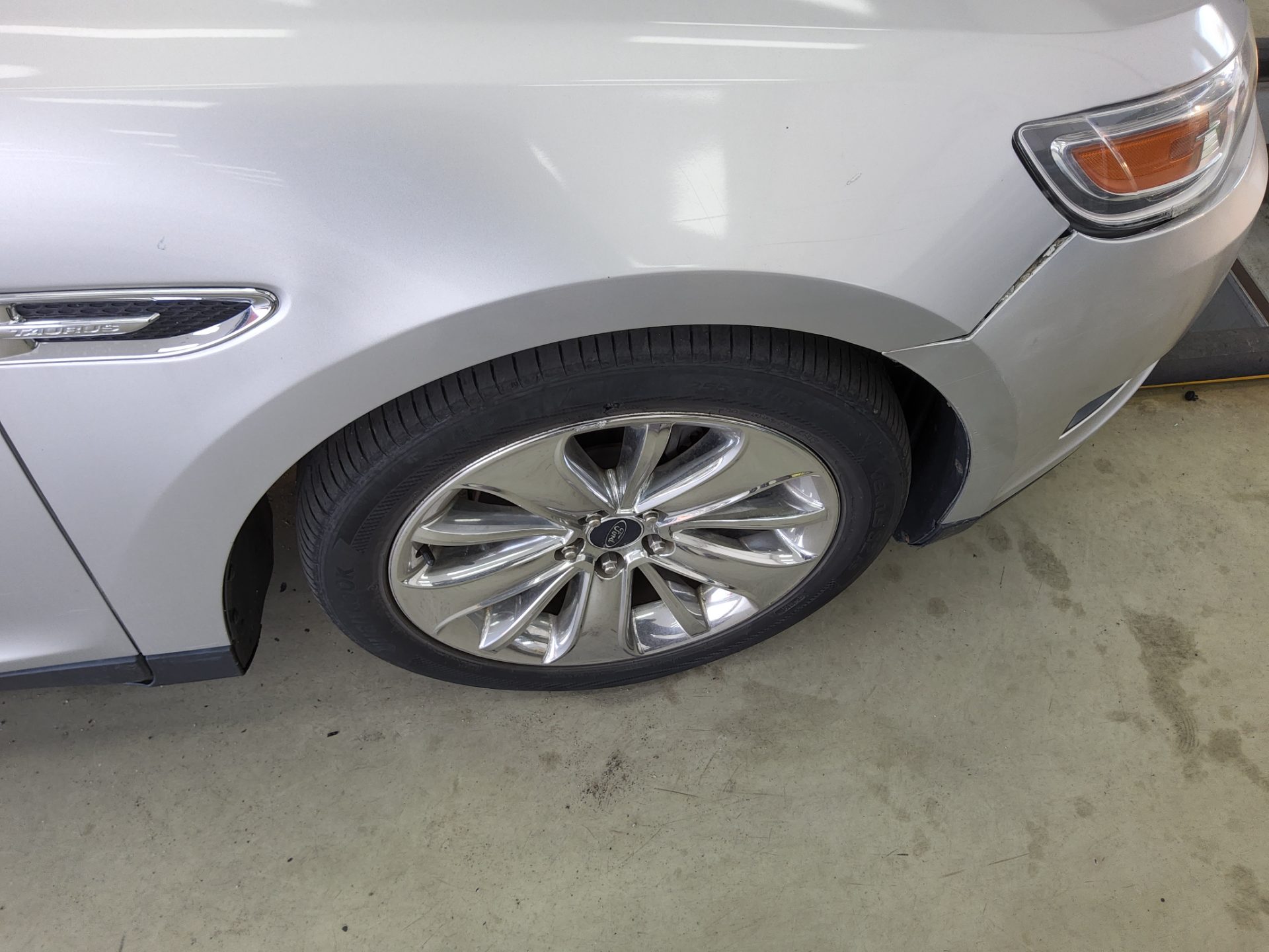 Ford Ford Mustang 2010 - Image 20