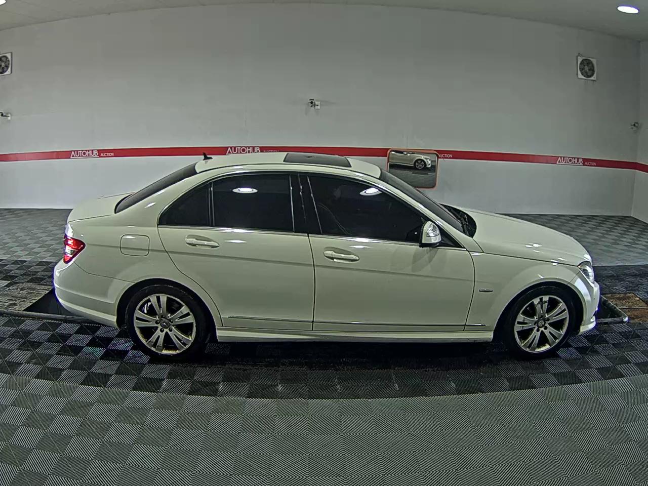 Mercedes-Benz C-Class - 3