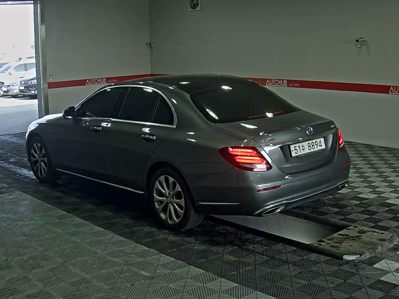 Mercedes-Benz E-Class 2017 - Image 5