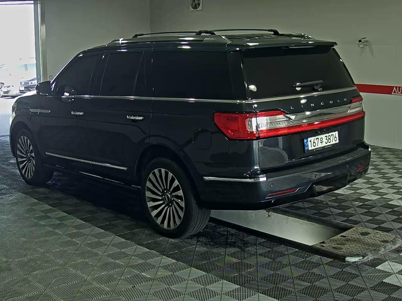Lincoln Navigator 2021 - Image 5